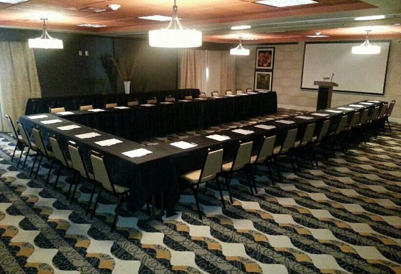 هتل Holiday Inn Express & Suites   Huntsville Airport, An Ihg