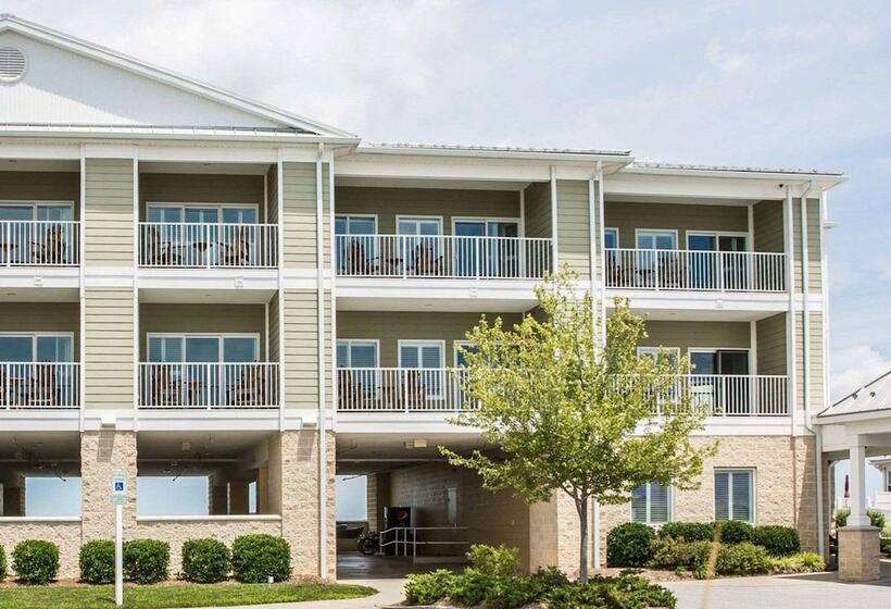 Island Inn & Suites, Ascend Hotel Collection