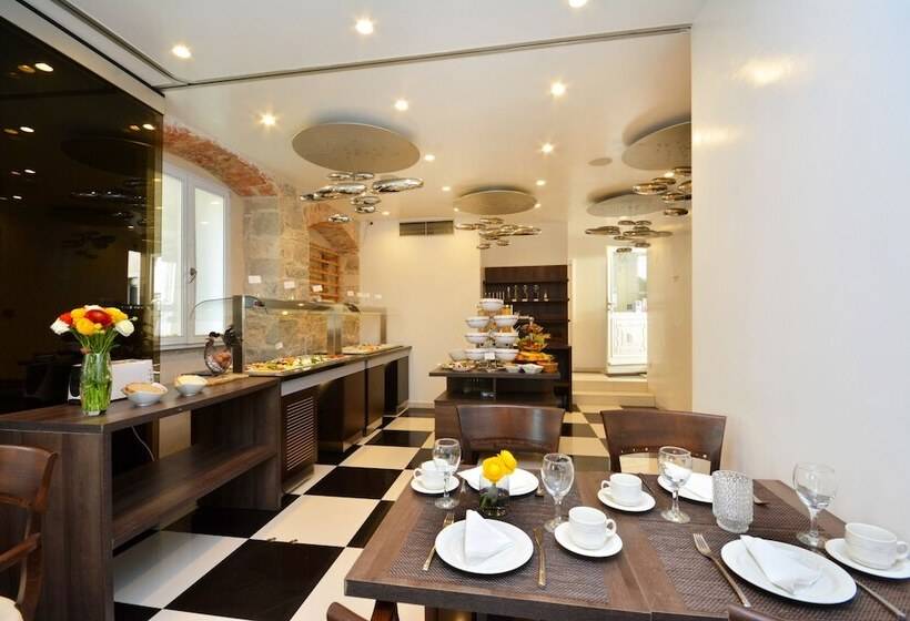 هتل Jupiter Luxury