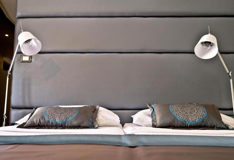 هتل Jupiter Luxury