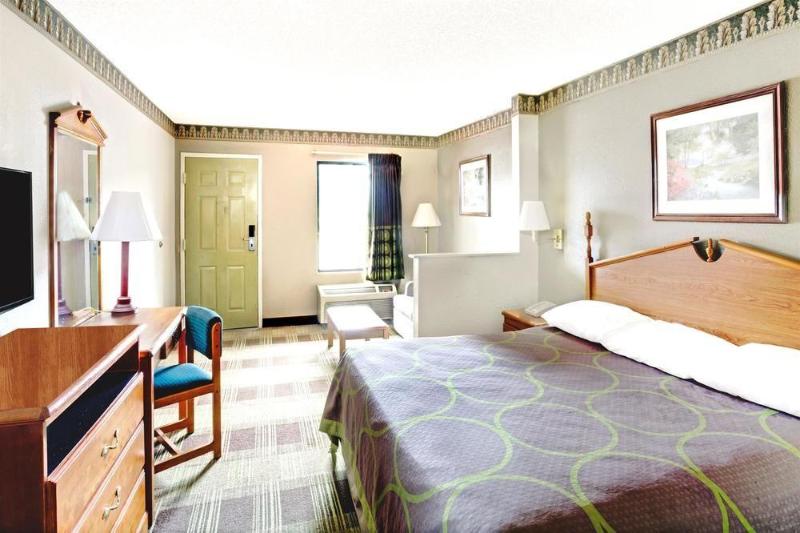 فندق Red Carpet Inn and Suites Newnan