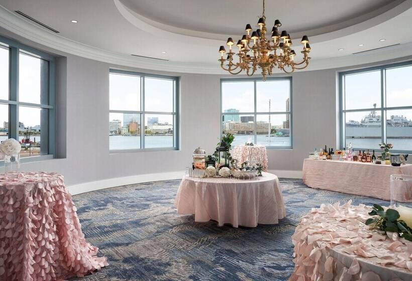 هتل Renaissance Portsmouthnorfolk Waterfront