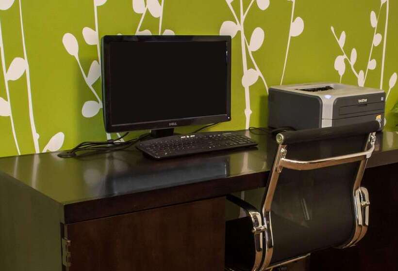 酒店 Sleep Inn & Suites Harbour Pointe