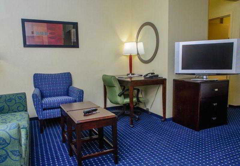هتل Springhill Suites Houston Pearland