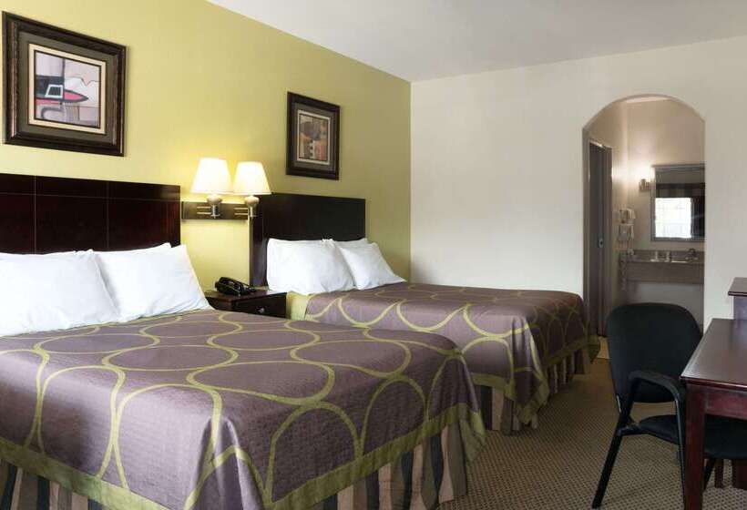 هتل Super 8 By Wyndham Rosenberg Tx