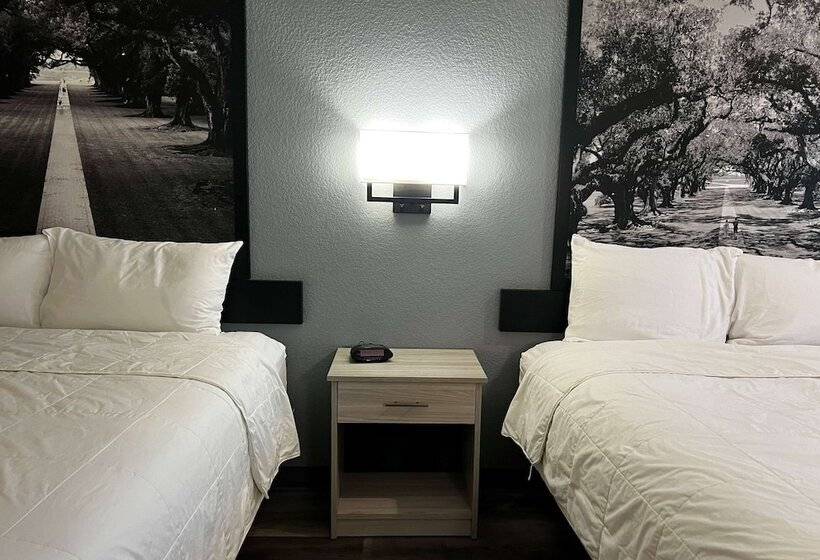 هتل Super 8 By Wyndham Rosenberg Tx