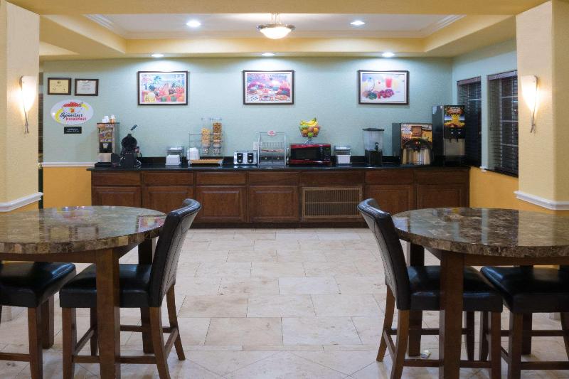 هتل Super 8 By Wyndham Rosenberg Tx