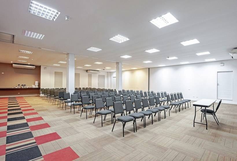 هتل Camboriu Express