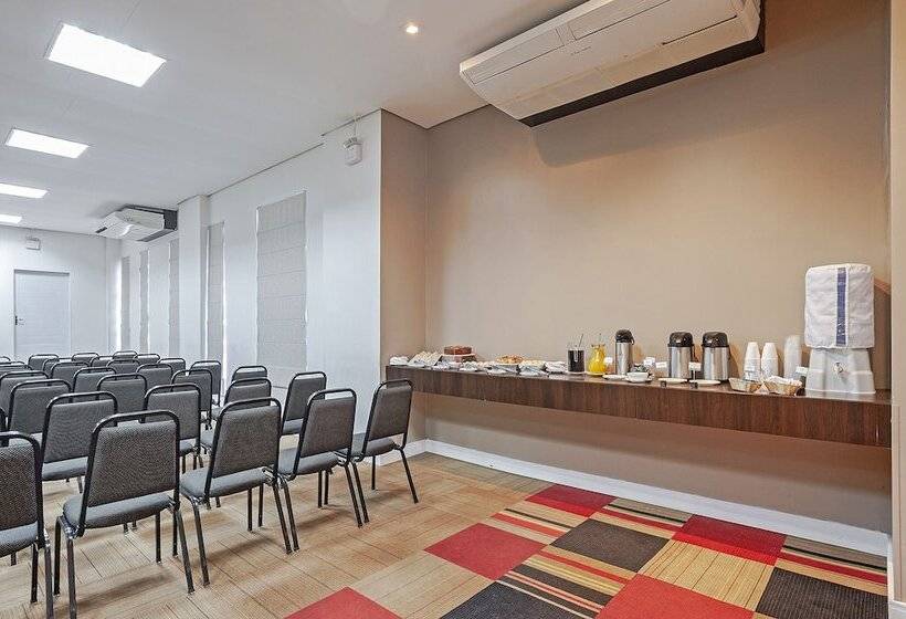 هتل Camboriu Express