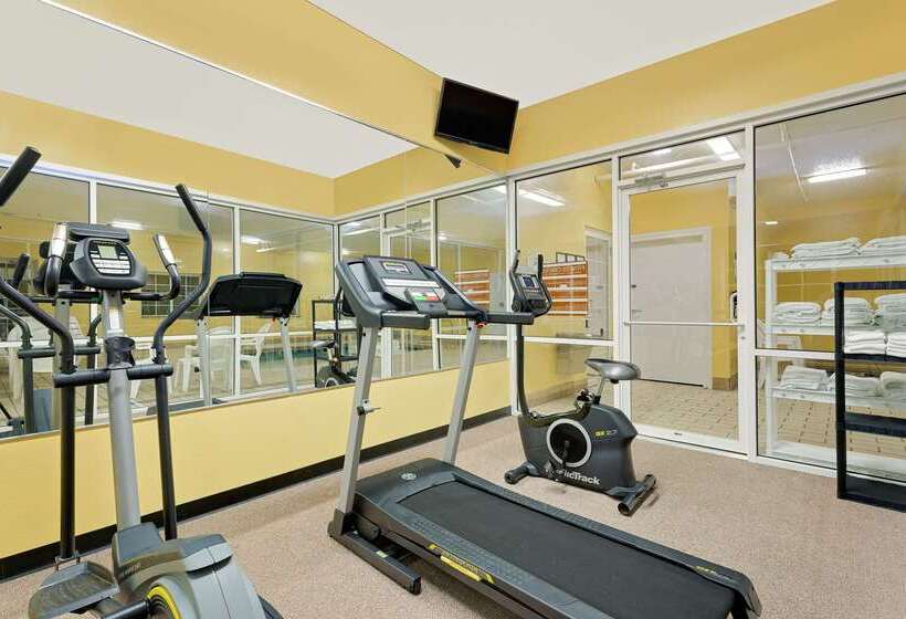 Microtel Inn & Suites By Wyndham Princeton