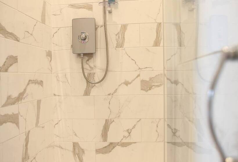 ベッドアンドブレックファースト Latimer House