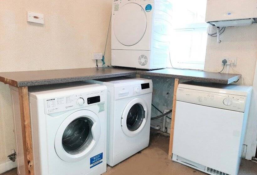 مبيت وإفطار Pebbles Guest House