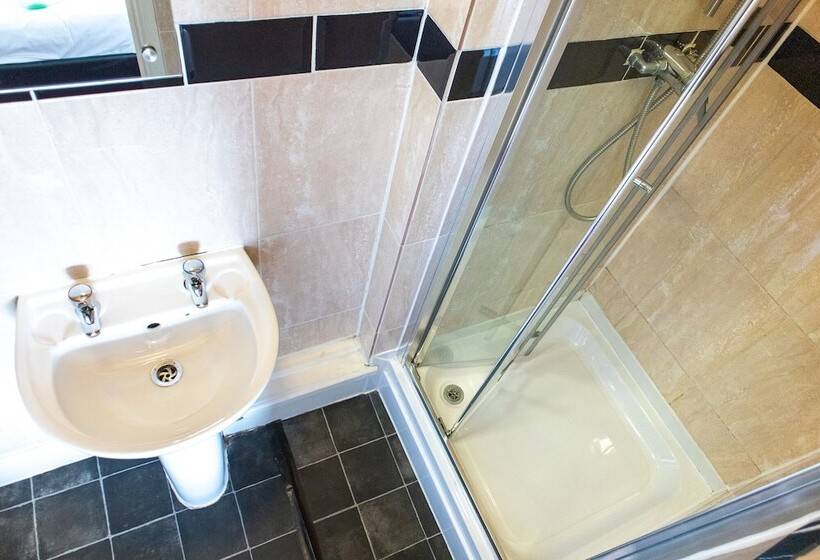 مبيت وإفطار Pebbles Guest House