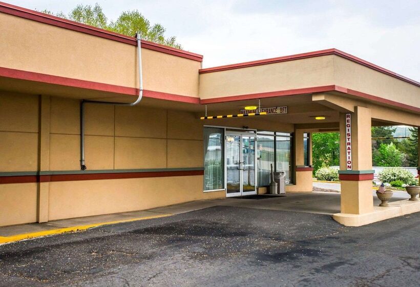 ホテル Econo Lodge Inn & Suites Shamokin Dam   Selinsgrove