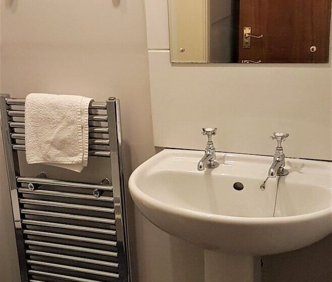 فندق The Pelican Guesthouse