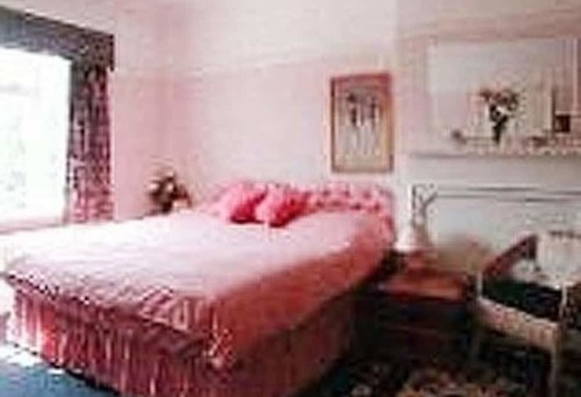 فندق Westfield House Guest House