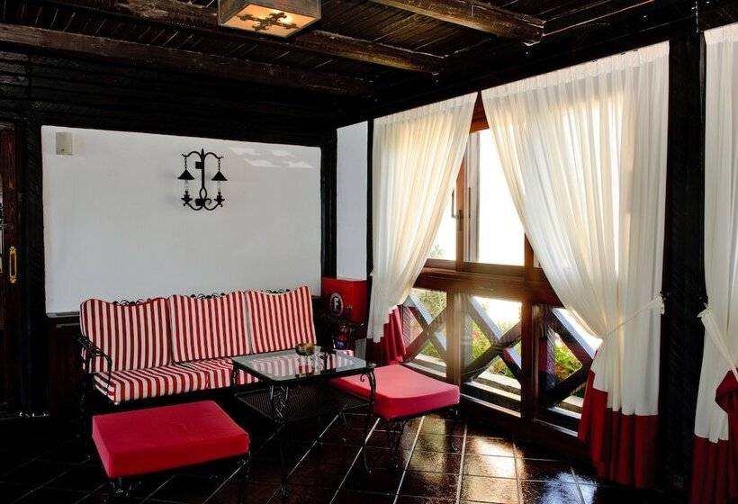 استراحتگاه Porto Carras Villa Galini