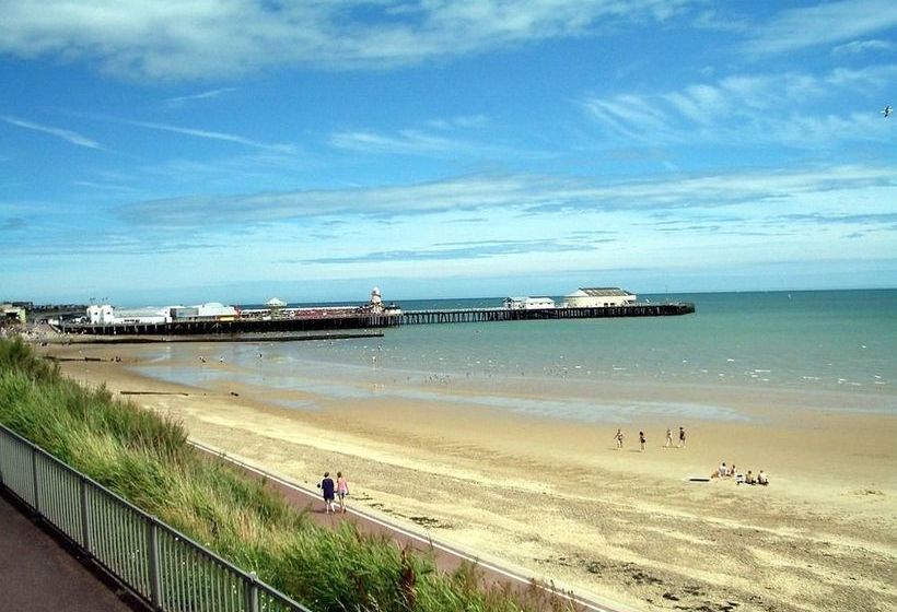 تختخواب و صبحانه Brunton House Guest House