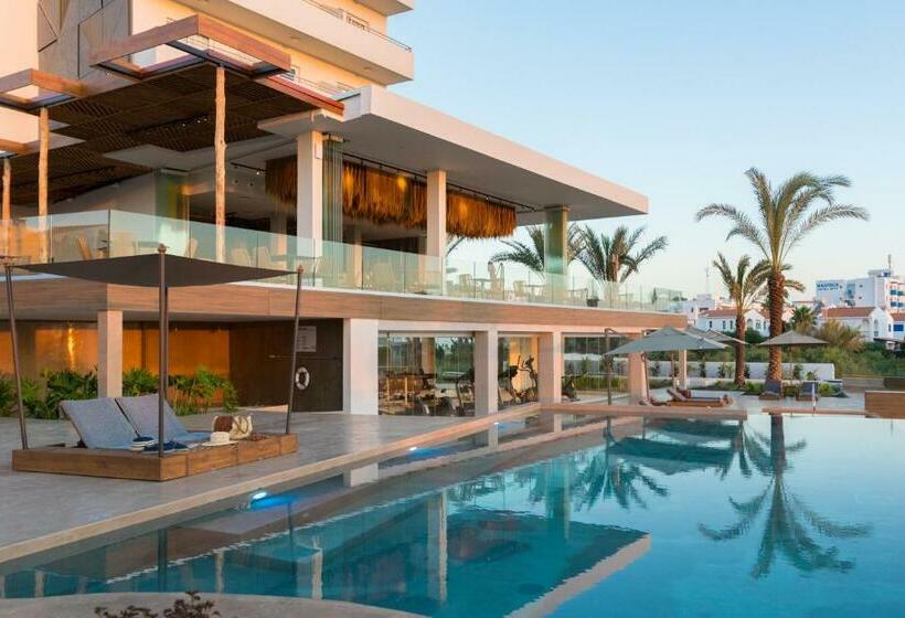 هتل Cavo Zoe Seaside