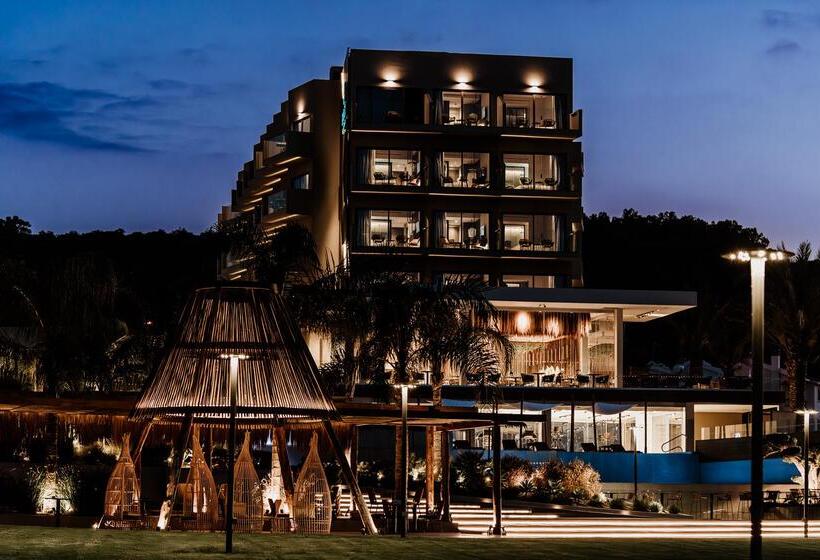 هتل Cavo Zoe Seaside