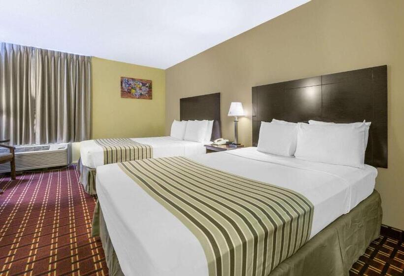 ホテル Econo Lodge Inn & Suites Triadelphia  Wheeling