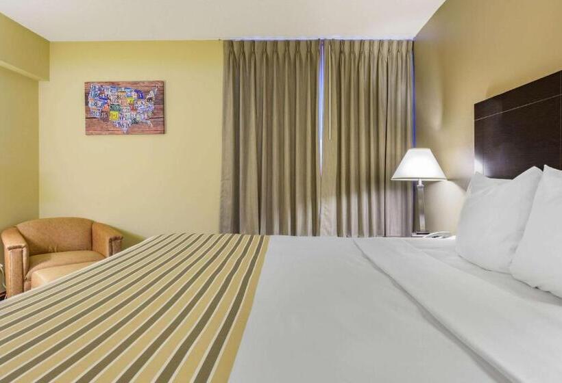 ホテル Econo Lodge Inn & Suites Triadelphia  Wheeling
