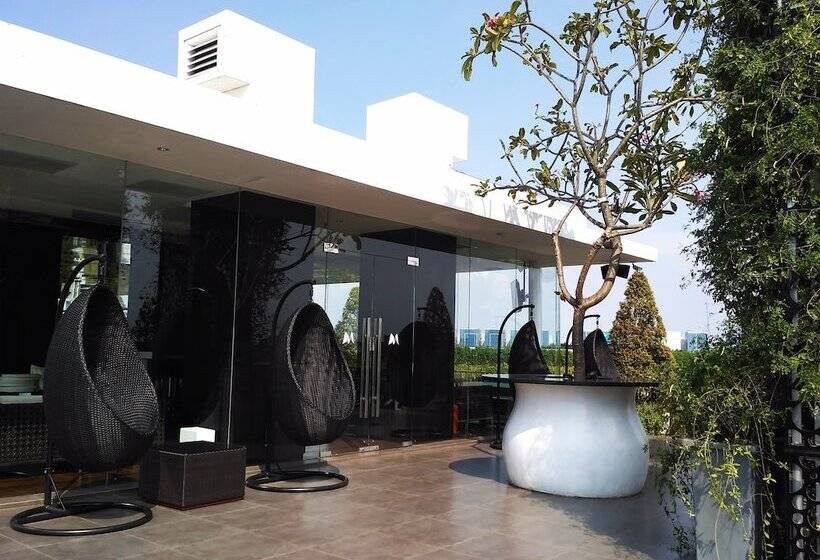 Fm7 Resort Hotel   Jakarta Airport