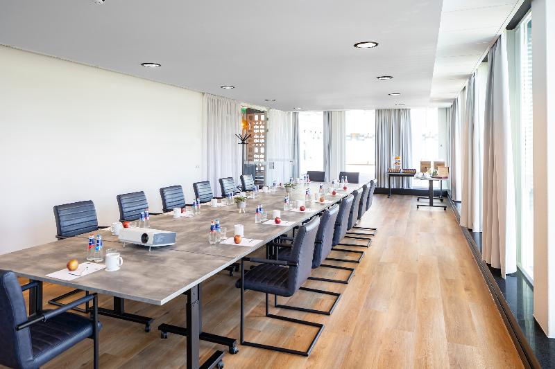 هتل Holiday Inn Express Utrecht   Papendorp, An Ihg