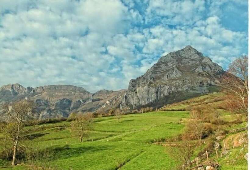 호텔 Hostal Rural Elosta