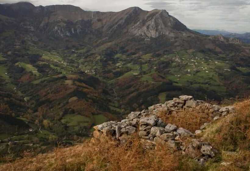 호텔 Hostal Rural Elosta