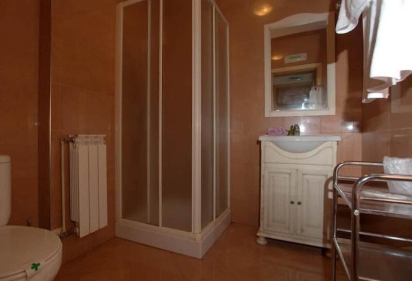 호텔 Hostal Rural Elosta