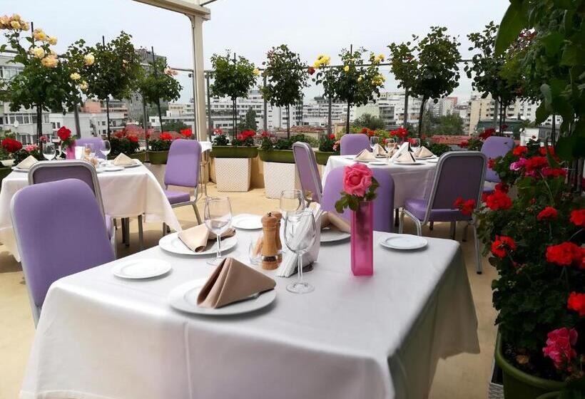 هتل Marshal Garden