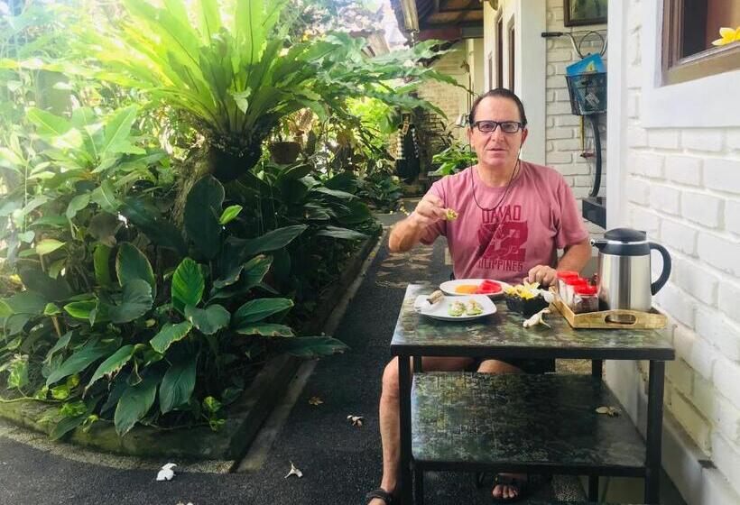 هتل New Danas Canggu Guest House