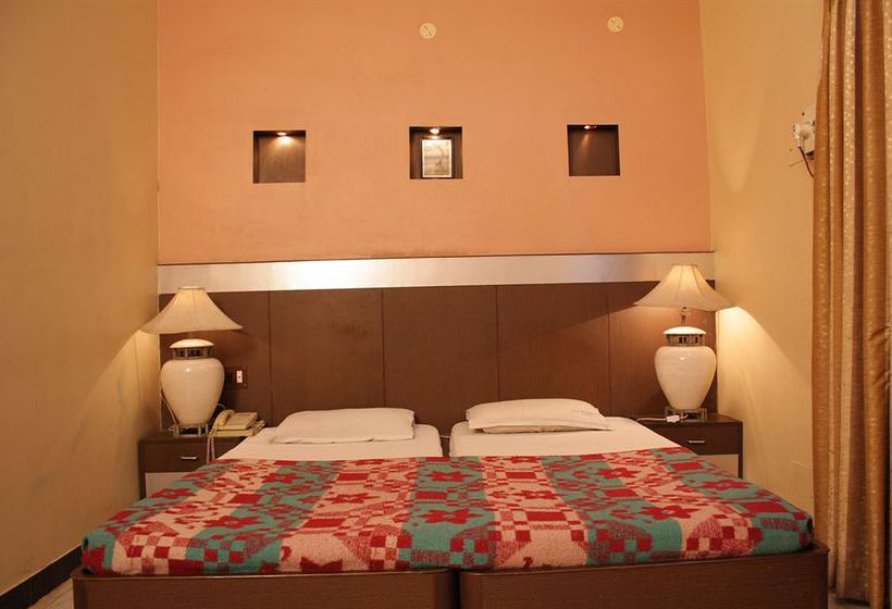 Hotel Raj Residency