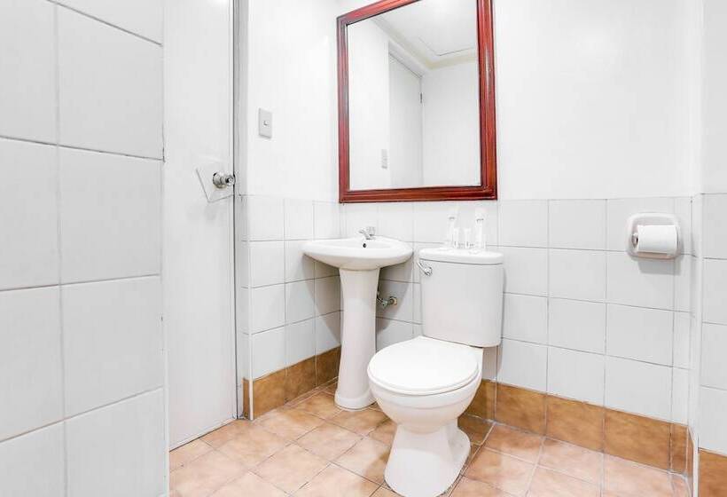 בית מלון כפרי Royale Parc Inn & Suites