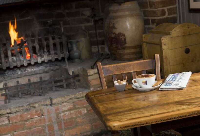 فندق The Cherry Tree   Inn