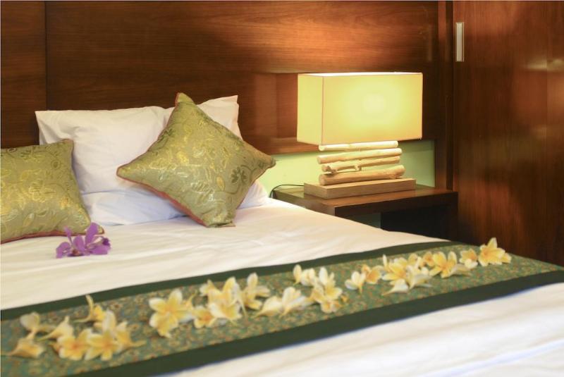 هتل The Green Zhurga Suite
