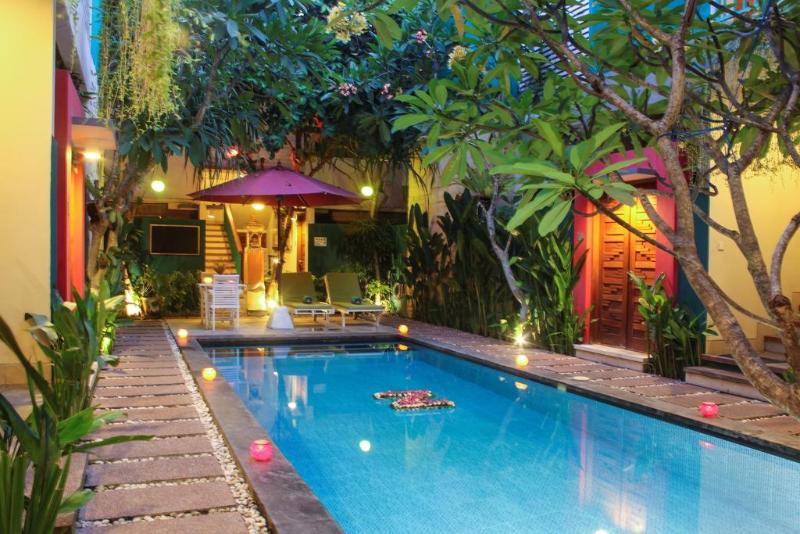 هتل The Green Zhurga Suite