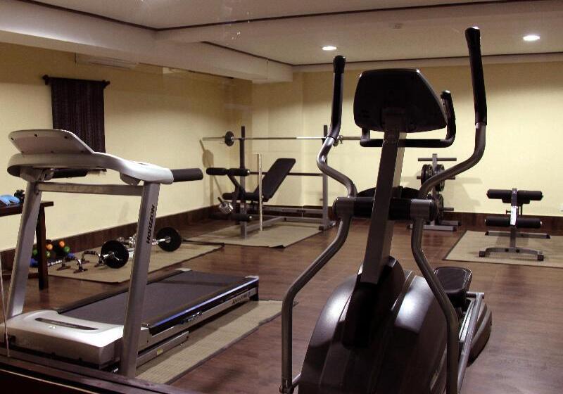 هتل The Jayakarta Suites Komodo Flores