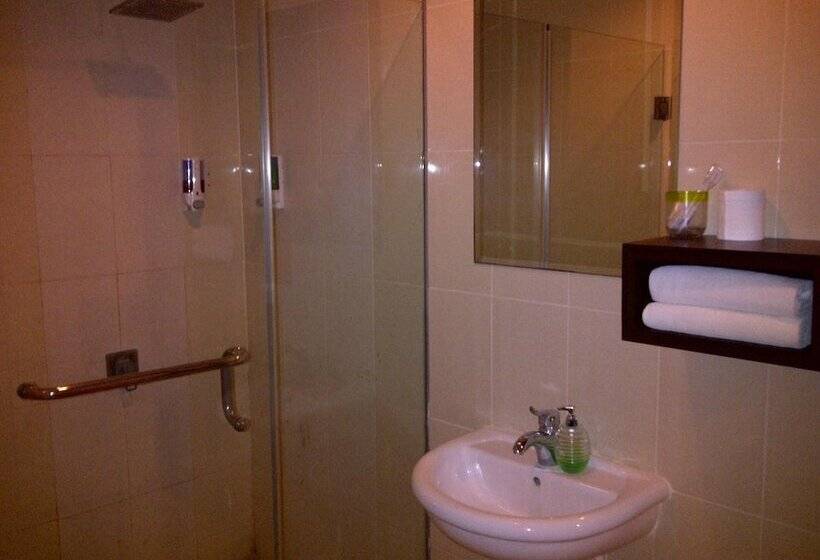 هتل The Studio Inn Nusa Dua