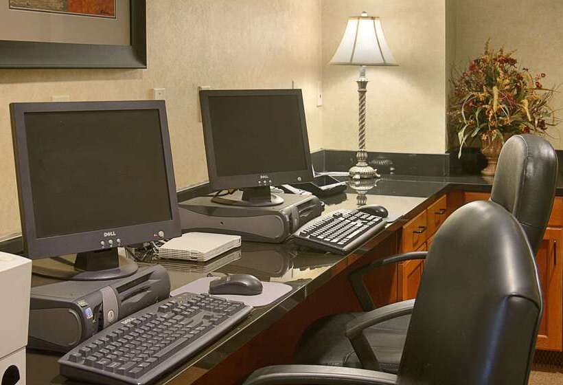 Отель Wingate By Wyndham Warner Robins
