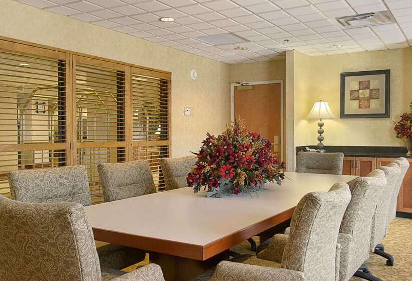 هتل Wingate By Wyndham Warner Robins