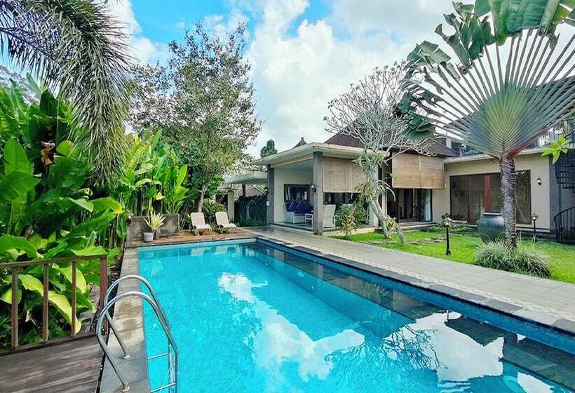 Villa Nirvana