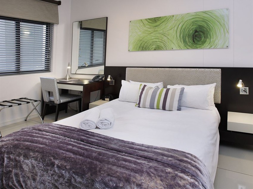 בית מלון כפרי The Capital 20 West