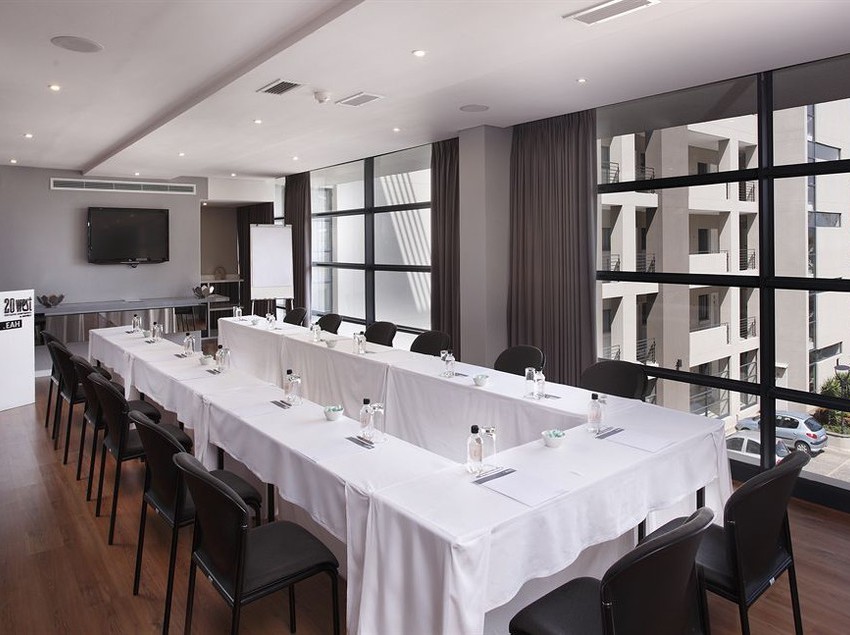 בית מלון כפרי The Capital 20 West