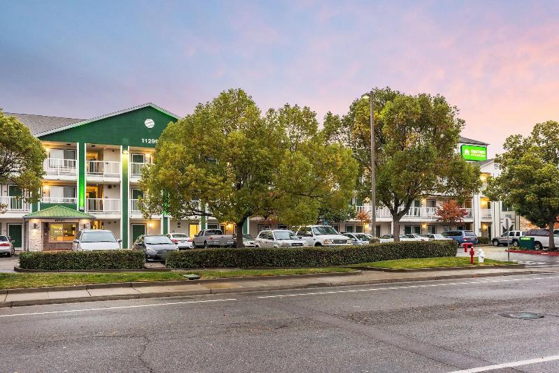Hometowne Studios By Red Roof Rancho Cordova
