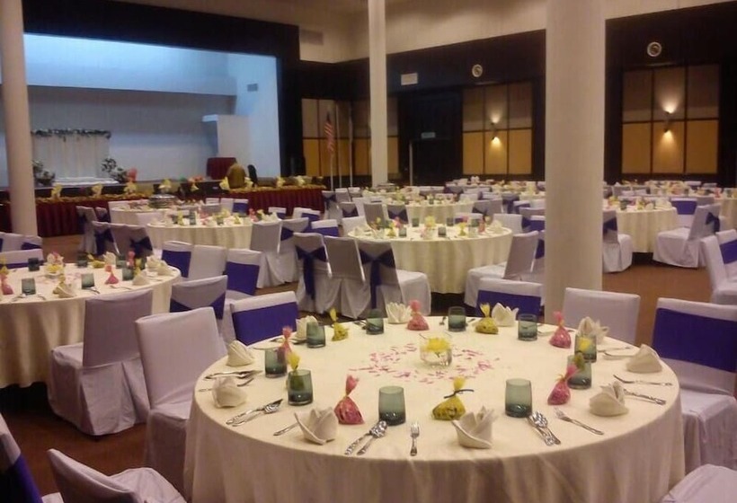 فندق Cherengin Hills Convention & Spa Resort