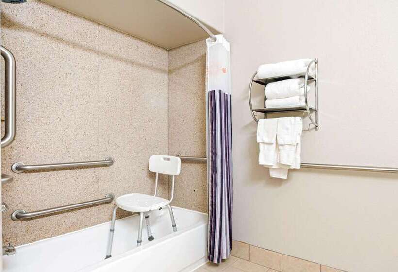 فندق La Quinta By Wyndham Ada