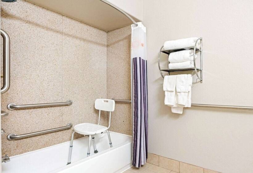 فندق La Quinta By Wyndham Ada