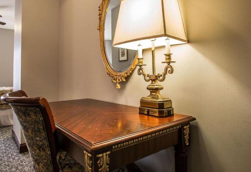 فندق Margarita European Inn, Ascend  Collection